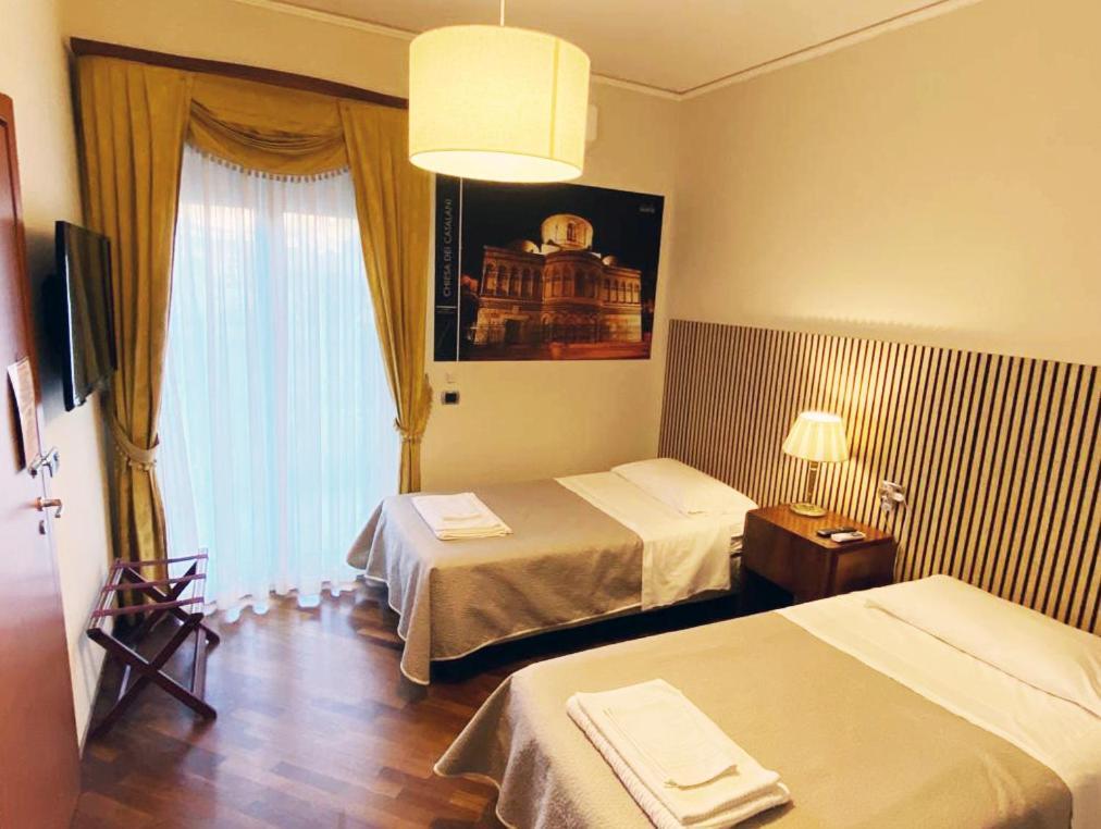 Casa Battisti Messina Guest House In Centro Citta, Ideale Per Famiglie O Gruppi Zewnętrze zdjęcie