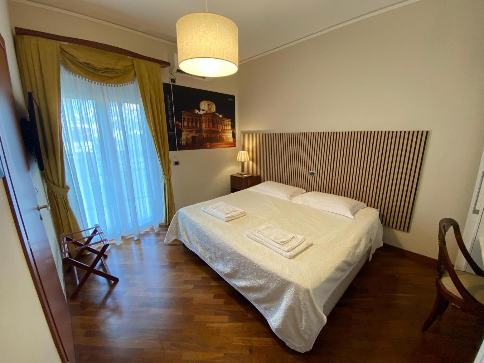 Casa Battisti Messina Guest House In Centro Citta, Ideale Per Famiglie O Gruppi Zewnętrze zdjęcie
