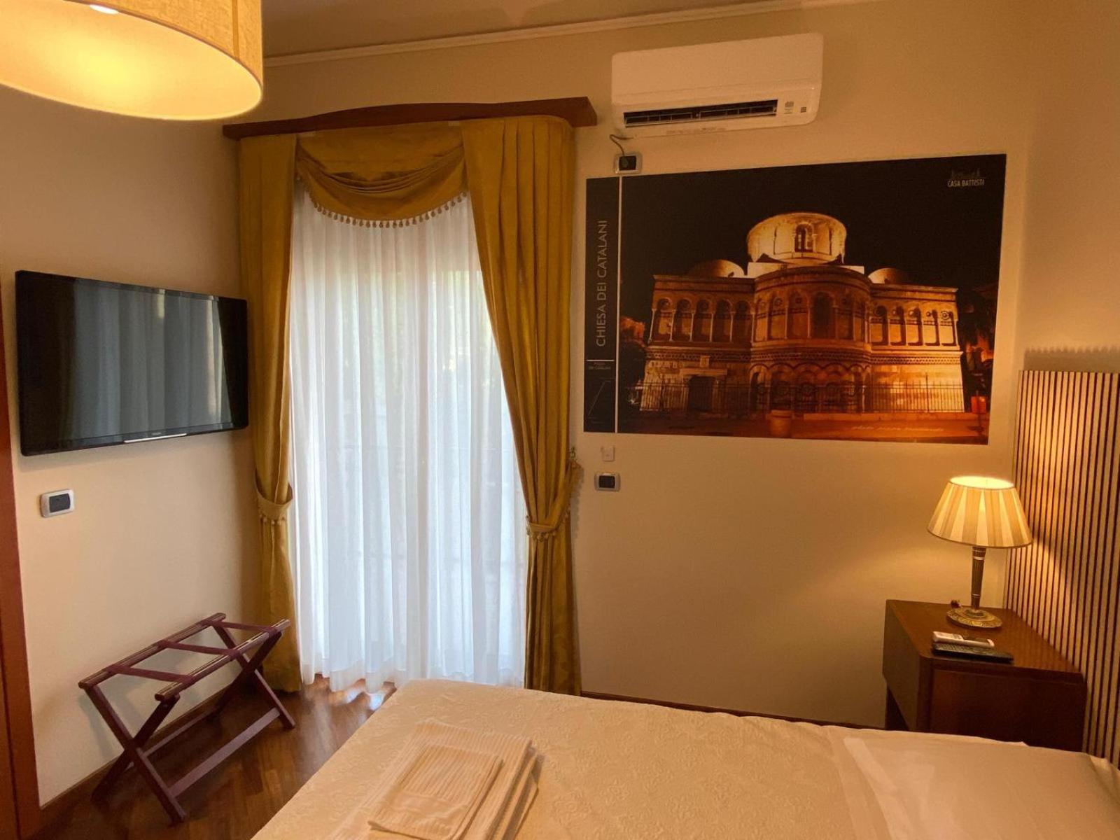 Casa Battisti Messina Guest House In Centro Citta, Ideale Per Famiglie O Gruppi Zewnętrze zdjęcie