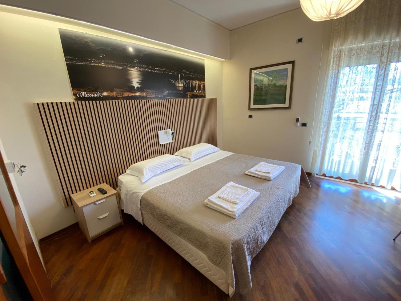 Casa Battisti Messina Guest House In Centro Citta, Ideale Per Famiglie O Gruppi Zewnętrze zdjęcie