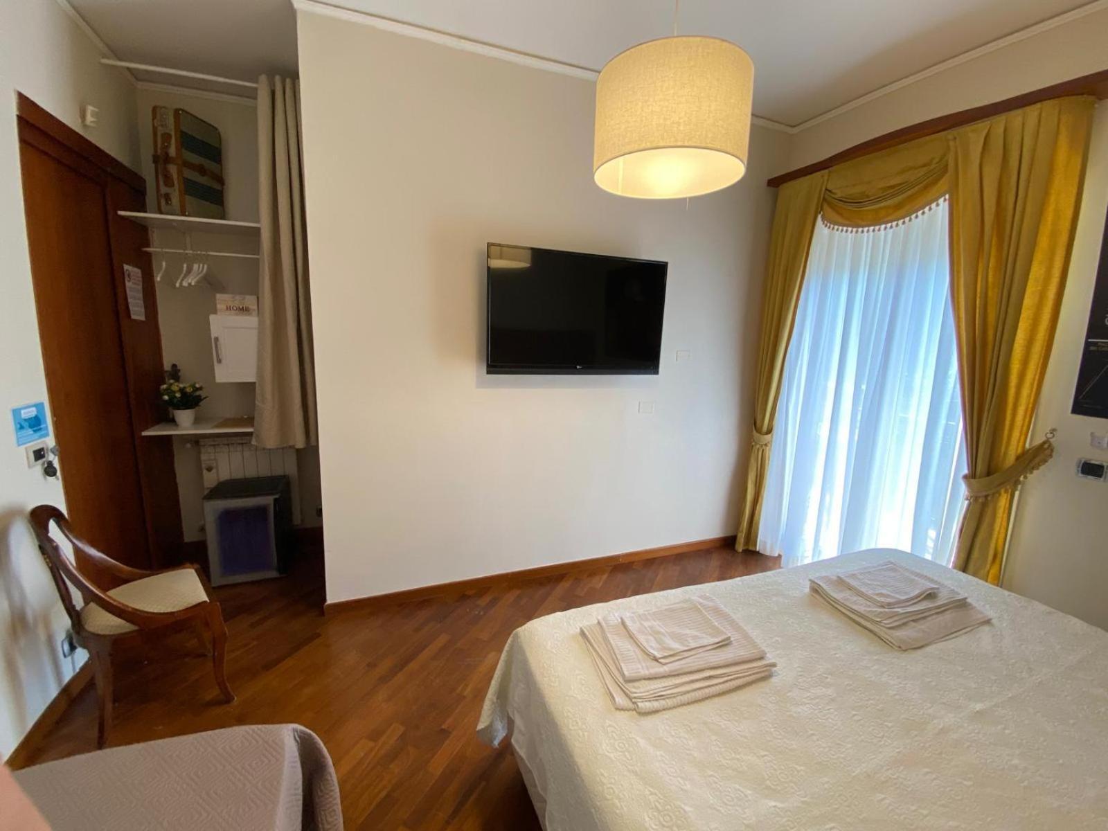 Casa Battisti Messina Guest House In Centro Citta, Ideale Per Famiglie O Gruppi Zewnętrze zdjęcie